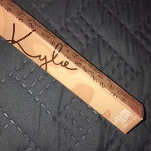Kylie Cosmetics lip gloss